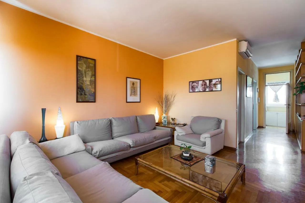 Appartamento 160 Mq Milan Italy