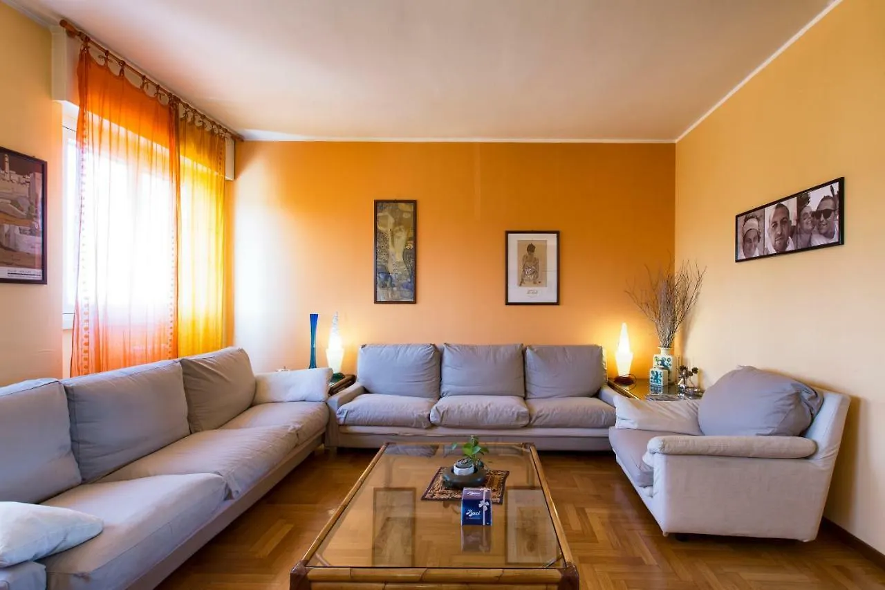 Apartment Appartamento 160 Mq Milan Italy